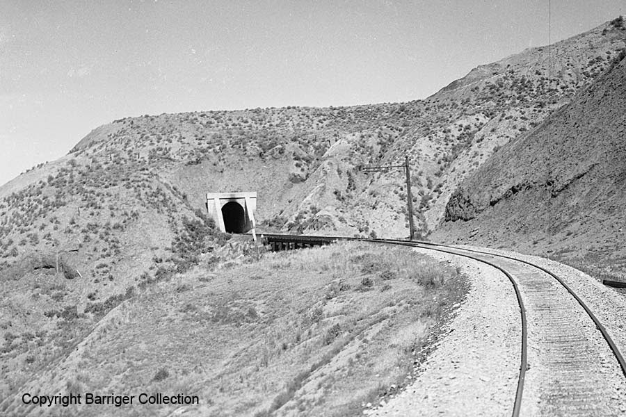[Barriger_Collection_NML_Tunnel5.jpg]