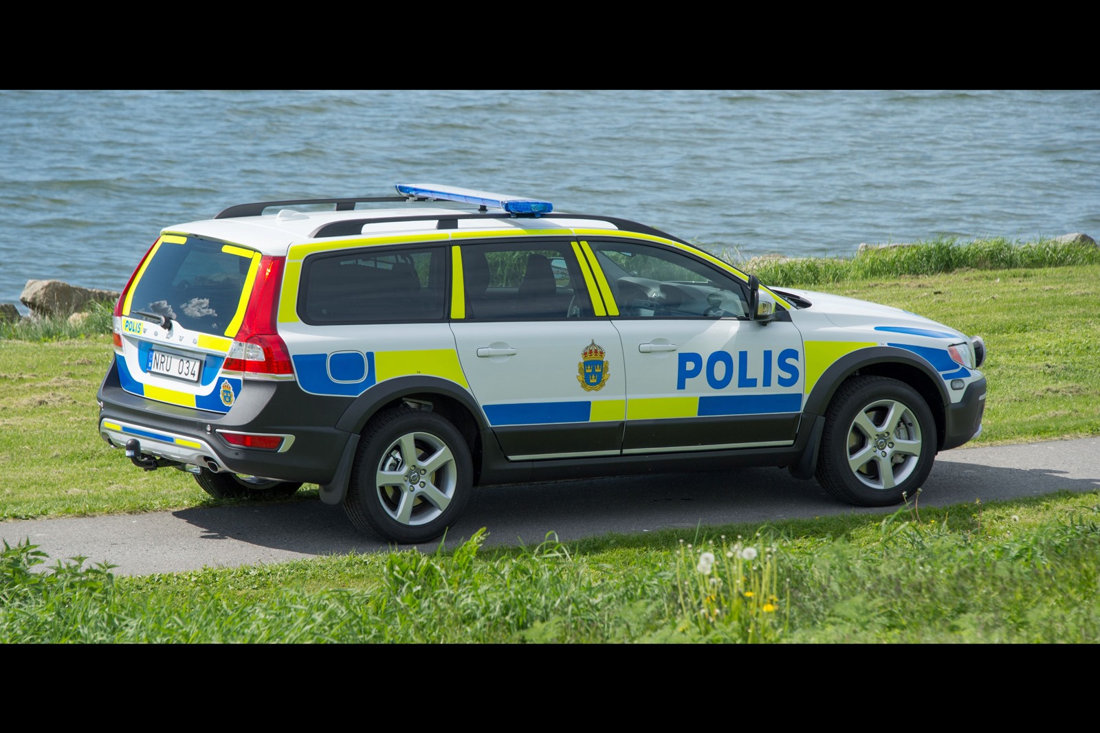 [Volvo-XC70-D5-AWD-Police-Car-5%255B3%255D.jpg]