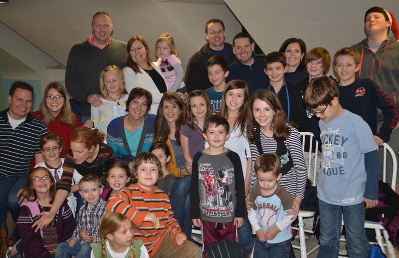 [Christmas%2520caroling%255B4%255D.jpg]