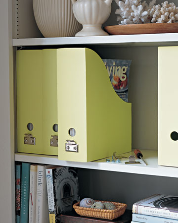 Magazine holders are good for keeping old issues in order, but their handleless backs make it difficult to access them when you need to. For a permanent fix, attach a sash lift on the back of a holder. Magazine holders are good for keeping old issues in order, but their handleless backs make it difficult to access them when you need to. For a permanent fix, attach a sash lift on the back of a holder.