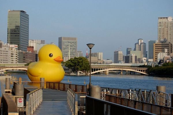 [Florentijn%2520Hofman%2520%2528Rubber%2520Duck%2529%25202%255B3%255D.jpg]