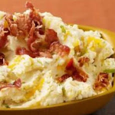 Kicked Up Bacon Cheese Mashed Potatoes