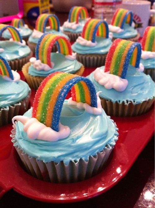 [rainbow%2520cupcakes%255B3%255D.jpg]