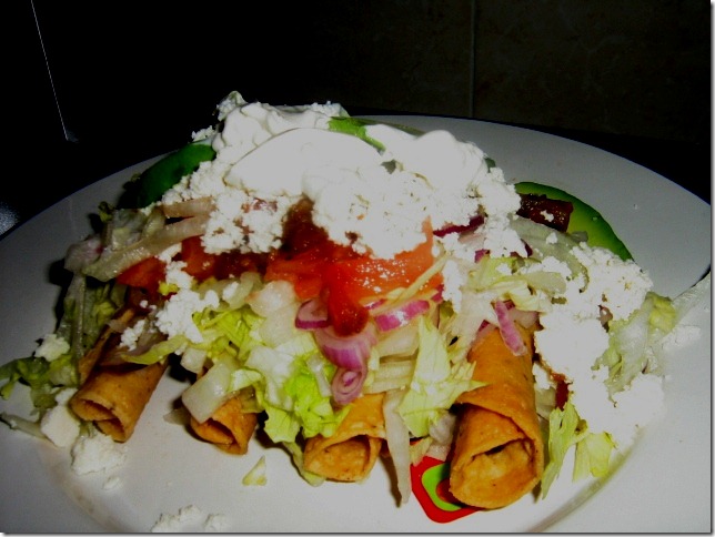 TACOS DORADOS 5 TACOS DORADOS 5