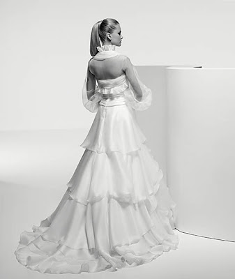 Modelo Vaiben - Vestidos de novia Avance Manuel Mota 2009