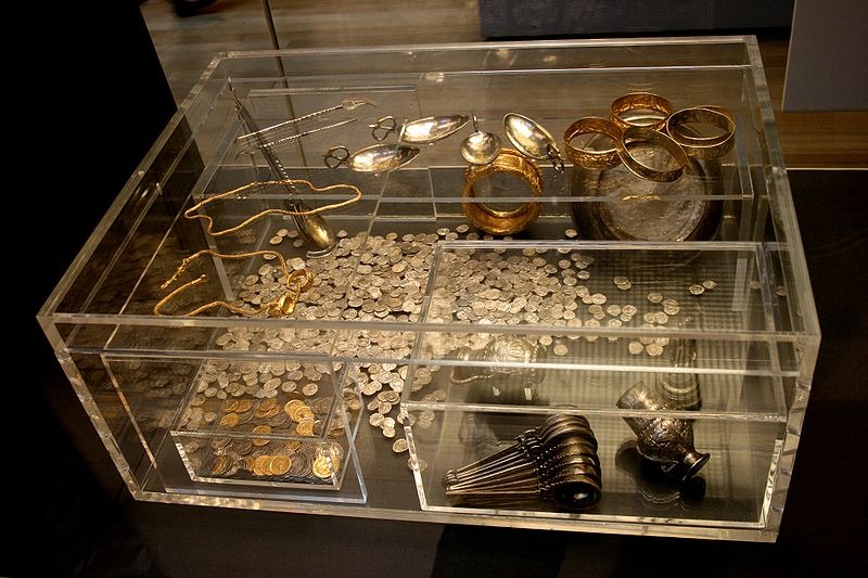 [Hoxne_Hoard_1%255B4%255D.jpg]