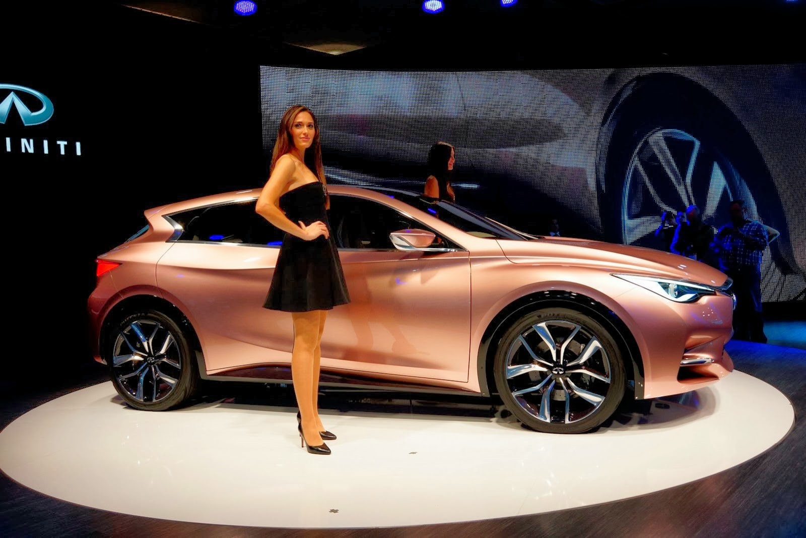 [Infiniti-Q30-Concept-2%255B2%255D.jpg]