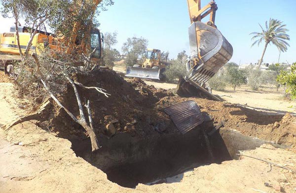 شاهد بالصور الجيش يدمر خزانات الوقود والتي بلغت 23خزان بها مليون لتر