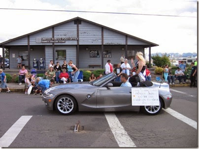 IMG_2561 2005 BMW Z4 with Senior Queens Court Princess Nikole in the Rainier Days in the Park Parade on July 15, 2006