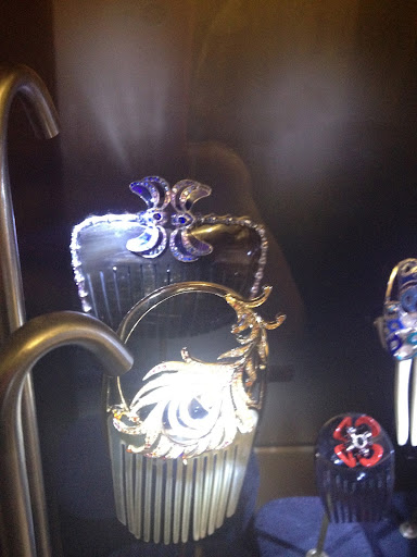 Lalique introduced some fine jewelry hair combs. My pictures are terrible but these were absolutely gorgeous. I think they would look so lovely tucked into a French twist or low chignon. Lalique introduced some fine jewelry hair combs. My pictures are terrible but these were absolutely gorgeous. I think they would look so lovely tucked into a French twist or low chignon.