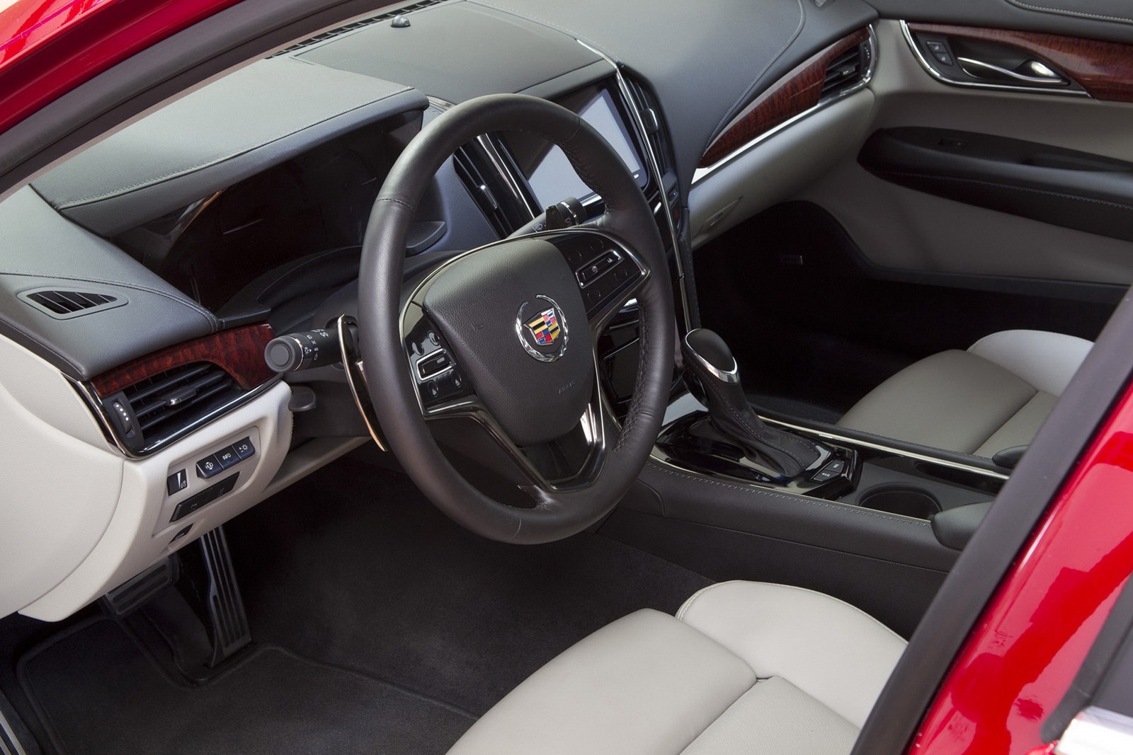 [2013-Cadillac-ATS-19%255B5%255D.jpg]