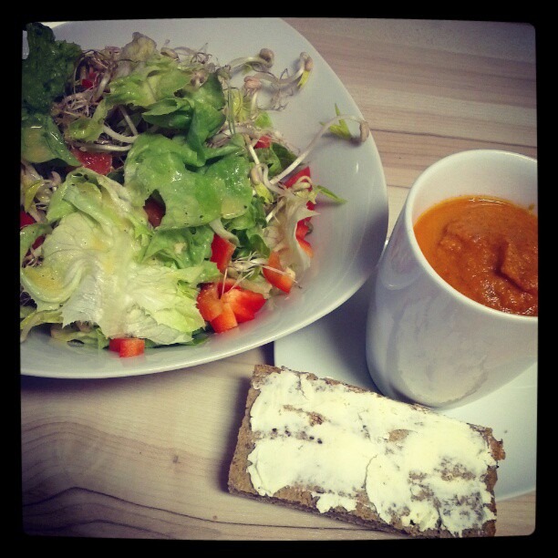 [Abendessen%2520Suppe%252C%2520Salat%2520und%2520Brot%2520mit%2520Alsan%255B3%255D.jpg]