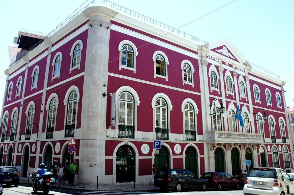 [Gloria%2520Ishizaka%2520-%2520Lisboa%2520%2520-teatro%2520trindade%25201%255B4%255D.jpg]