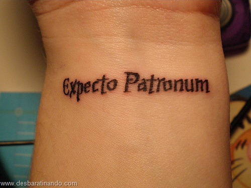 tatuagens harry potter tattoo reliqueas da morte bruxos fan desbaratinando (15)