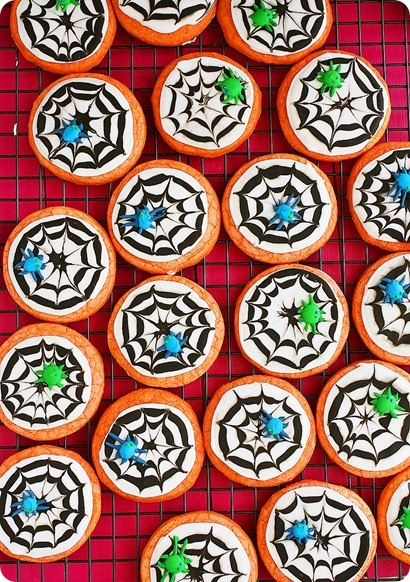 Spooky Spiderweb Cookies – Scrumptious spider-decorated sugar cookies for a delicious (and adorable) Halloween treat! | thecomfortofcooking.com