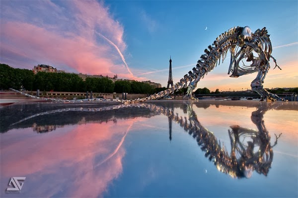 Chrome T-Rex скульптура на берегу Сены в Париже (10 фото) | Картинка №4