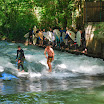 Munich en Bavière - Jardin anglais - Surf sur la rivière Eisbach