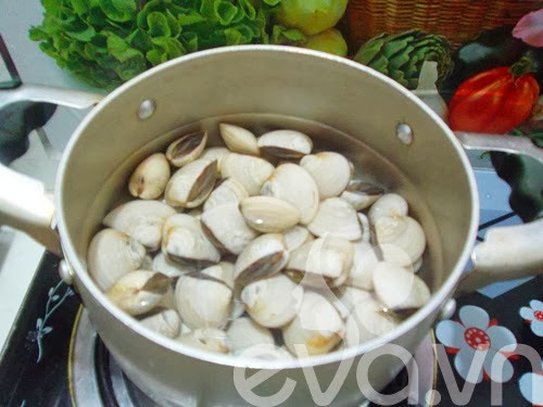 Hướng dẫn nấu món Canh ngao chua dọc mùng