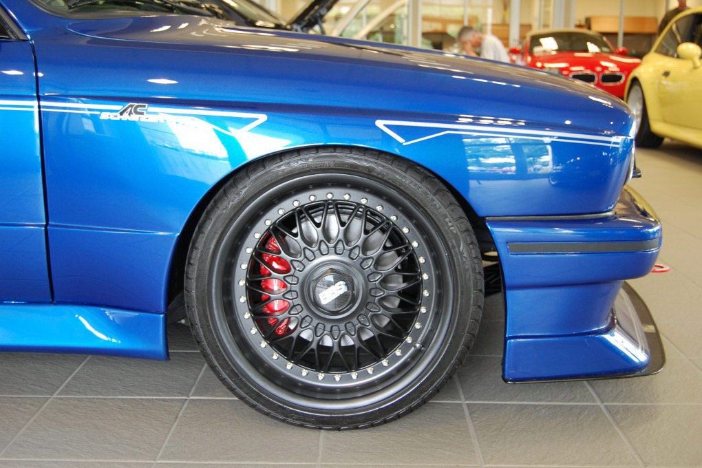 [BMW-M3-E30-Touring-115%255B2%255D.jpg]