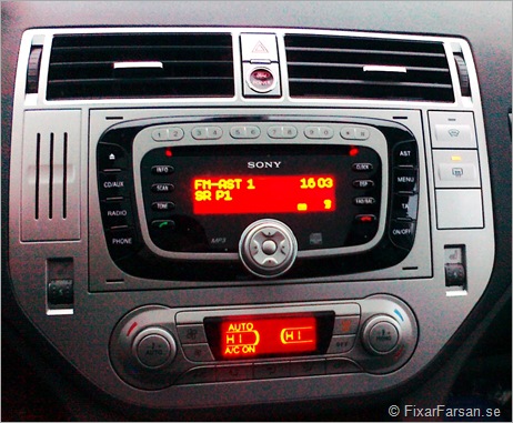 Mittkonsolen Ford Kuga 2012 2.0TDCi 163hk Vit Titanium S Powershift Automat (3)