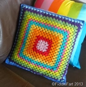 [crochet%2520cushion%25201%2520-%2520Copy%255B7%255D.jpg]