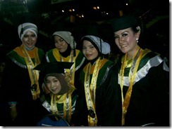 foto wisuda foto wisuda