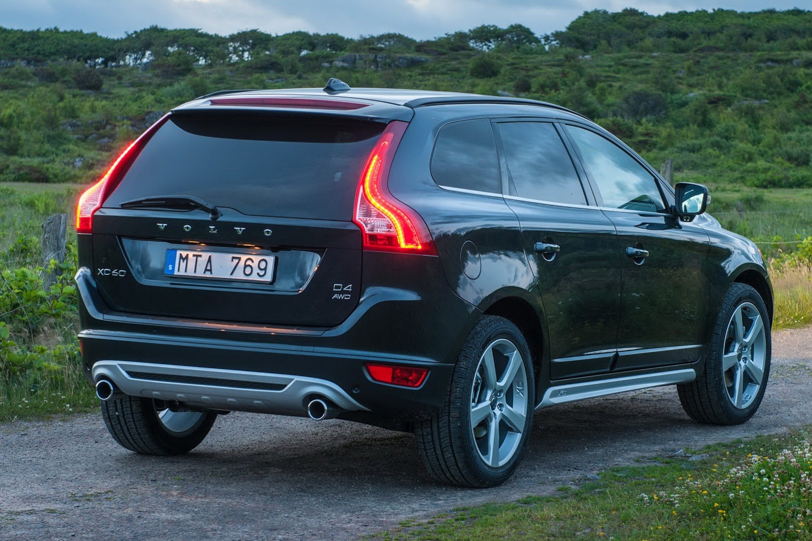 [2013-Volvo-XC60-3%255B2%255D.jpg]