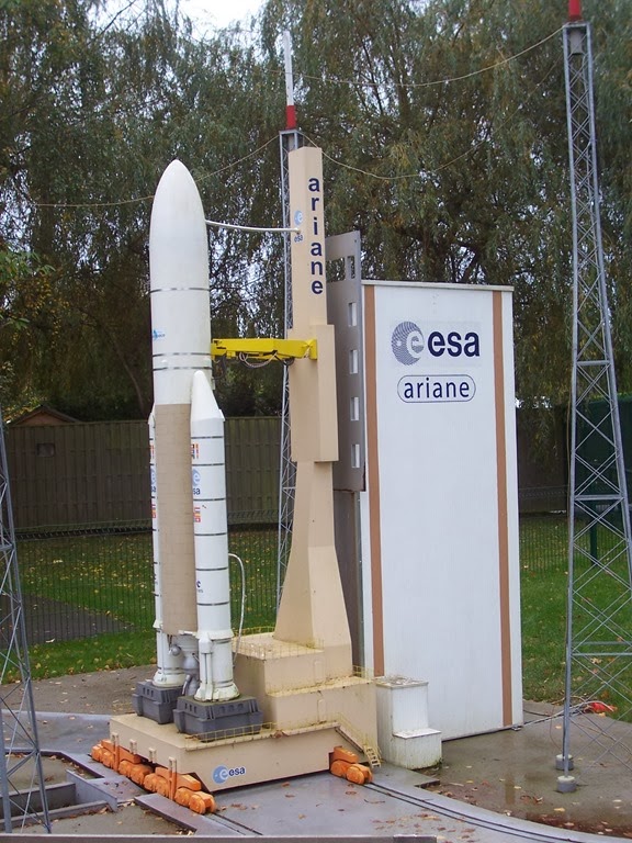 [2013.10.25-068a-fuse-Ariane5.jpg]