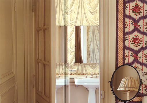 A guest bathroom.