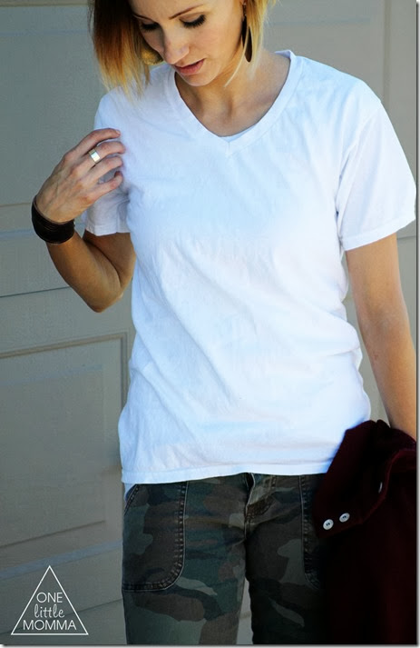 men's hane's v-neck tee