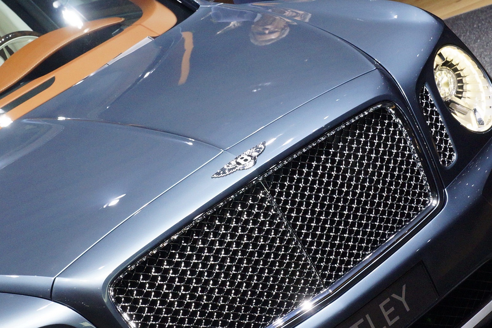 [Bentley-EXP-9-F-24%255B2%255D.jpg]