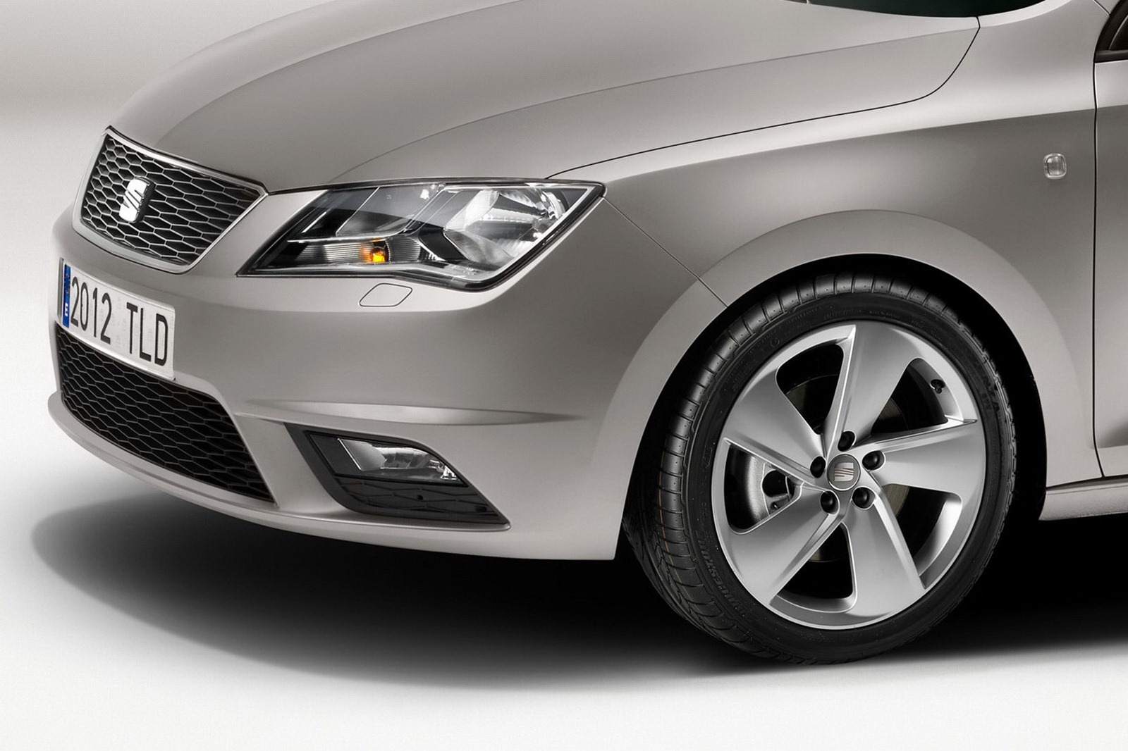 [2013-Seat-Toledo-11%255B2%255D.jpg]