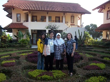 with participants  from SMP St. Maria Cirebon and SMPN 25 Jakbar