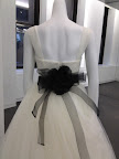 …and looks stunning with this black rosette too. …and looks stunning with this black rosette too.