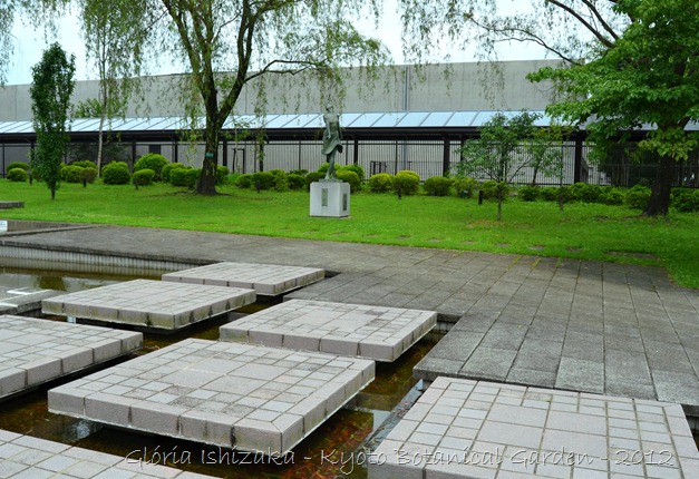 Glória Ishizaka -   Kyoto Botanical Garden 2012 - 91