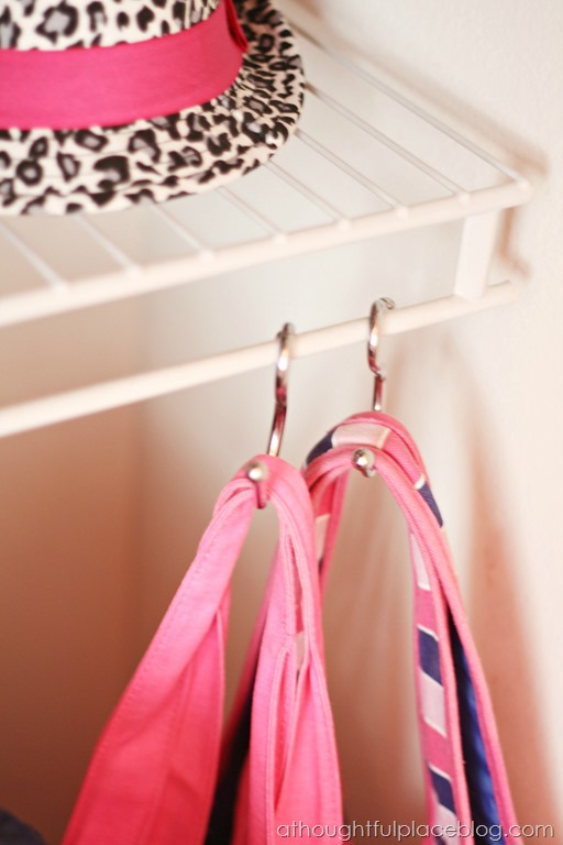 25 Life Changing Ways To Anize Your Purses Closetful Of Clothes Saveemail