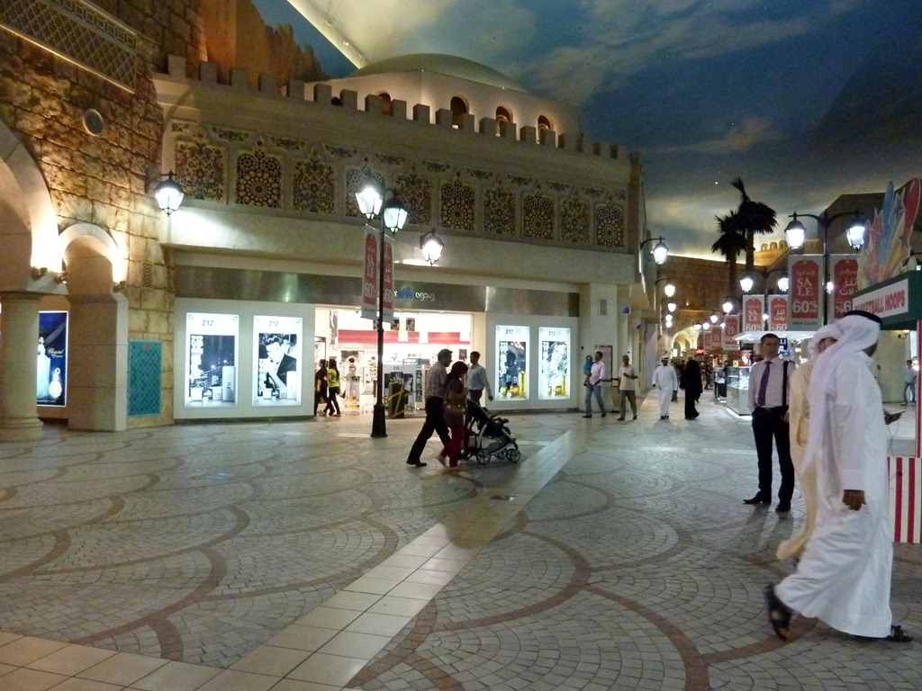 [2012-06-24%25202012-06%2520Dubai%2520047%255B3%255D.jpg]