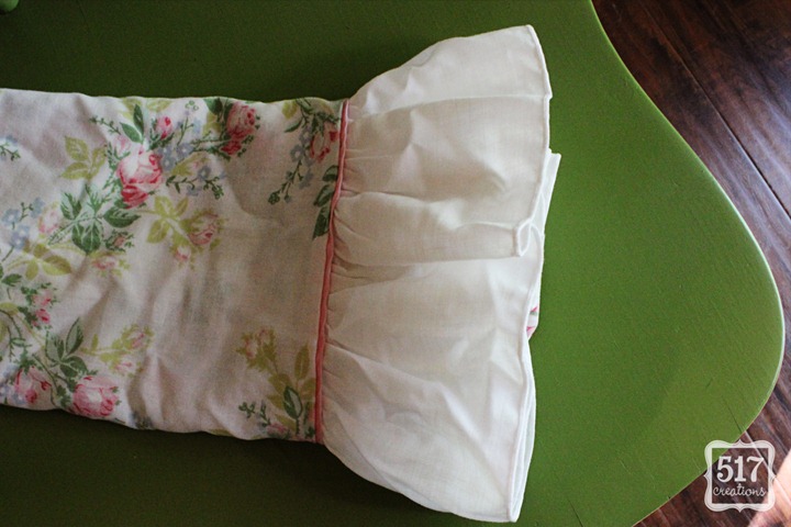 ruffle_pillow_case