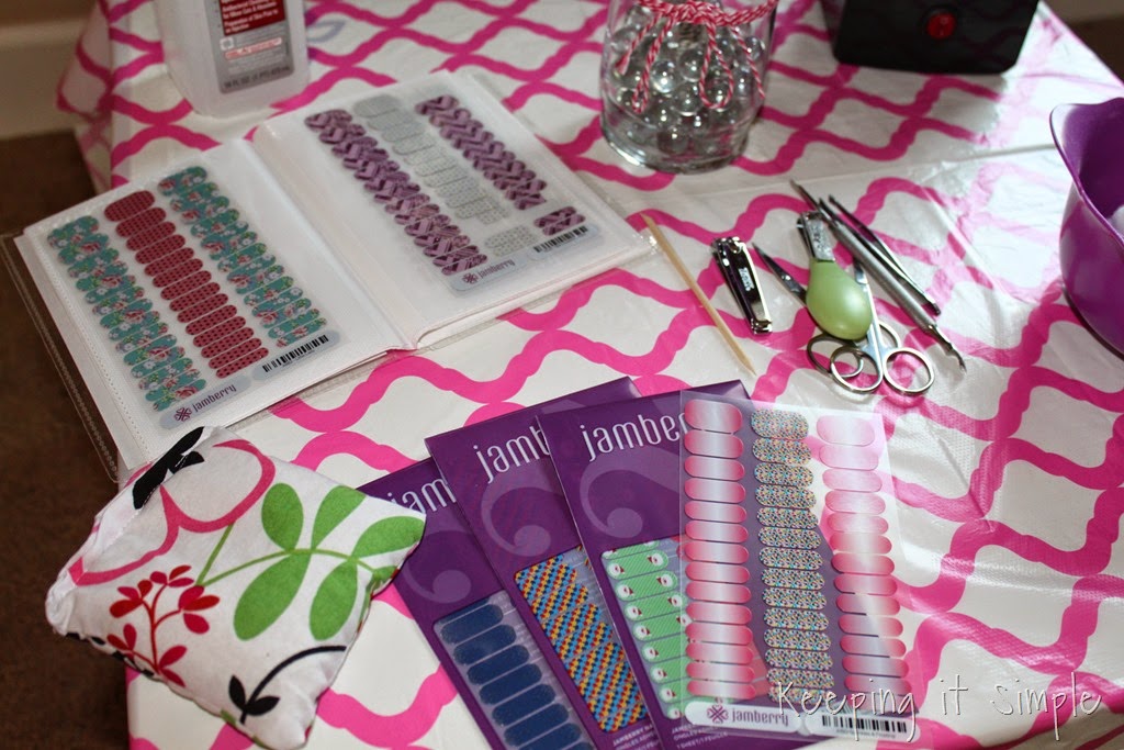 [Little%2520Girl%2520Birthday%2520Party%2520Idea%2520Tea%2520Party%2520with%2520Stations%2520%25286%2529%255B3%255D.jpg]