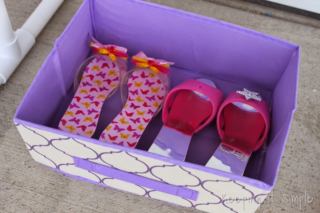 [DIY%2520Little%2520Girls%2520Dress%2520Up%2520Station%2520%2520%252830%2529%255B3%255D.jpg]