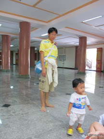พู่กันเที่ยววัดกับพ่อแม่