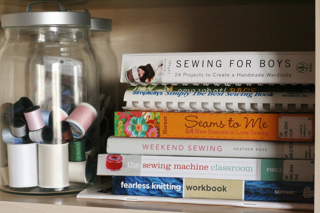 [books%2520and%2520sewing%2520008%255B3%255D.jpg]