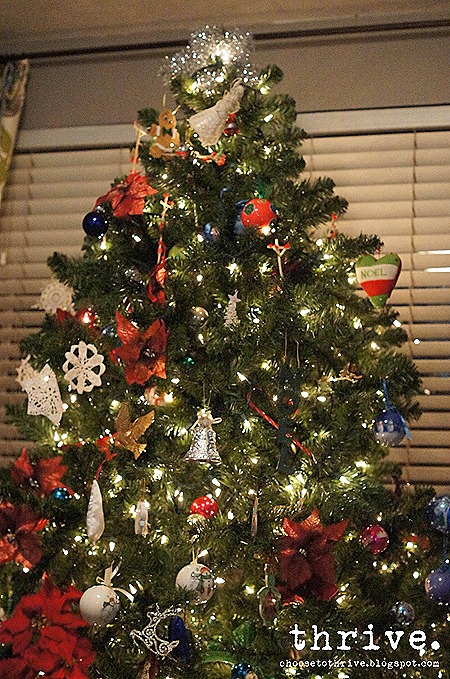 Christmas Decorating Gangnam Style - choosetothrive.blogspot.com
