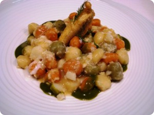Gnocchetti colorati in una zuppetta di scorfano con arance e mandarini Gnocchetti colorati in una zuppetta di scorfano con arance e mandarini