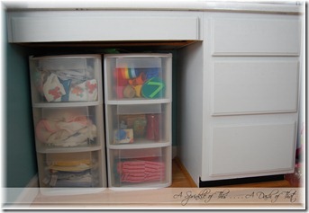 Plastic storage drawers before {A Sprinkle of This . . . . A Dash of That} Plastic storage drawers before {A Sprinkle of This . . . . A Dash of That}
