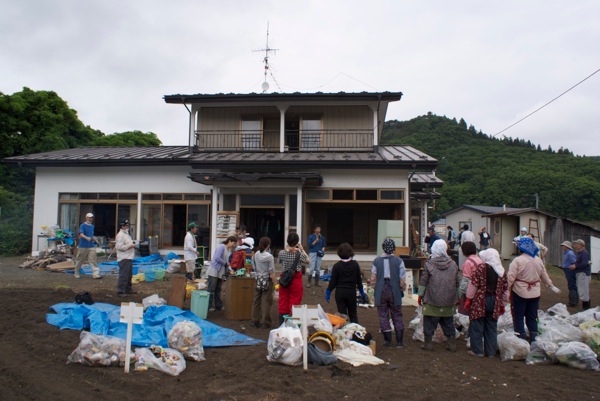 島守のかっちゃたち。