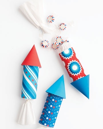 These rockets make playful favor packages for an Independence Day bash or a child’s summer birthday. No rocket-science required to make these!
<http://www.marthastewart.com/photogallery/patriotic-crafts#slide_1> These rockets make playful favor packages for an Independence Day bash or a child’s summer birthday. No rocket-science required to make these!
<http://www.marthastewart.com/photogallery/patriotic-crafts#slide_1>