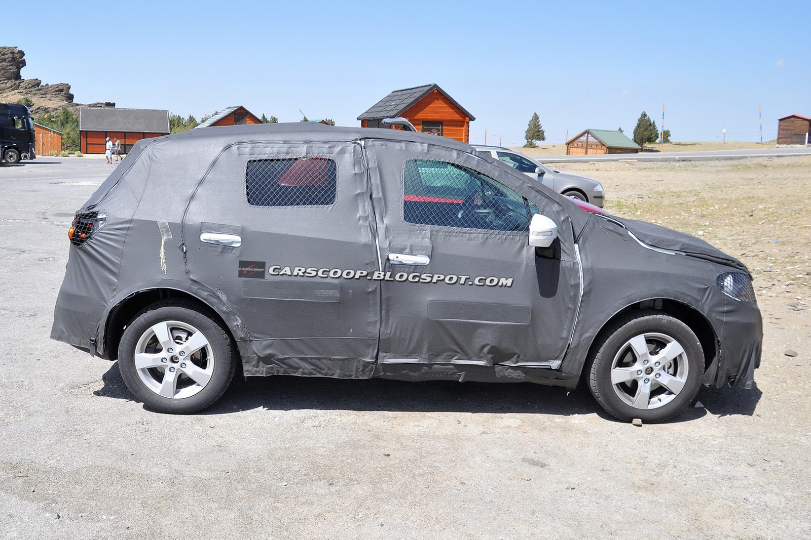 [2014-Suzuki-CUV-8%255B3%255D.jpg]