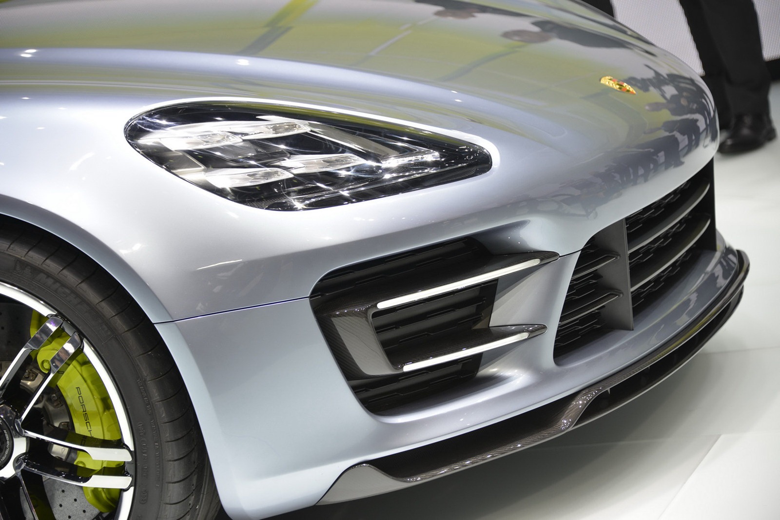 [Porsche-Panamera-Sports-Turismo-C-14%255B2%255D.jpg]