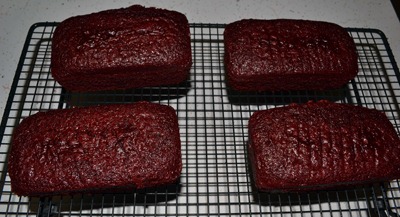 [red-velvet-cake-cooling-rack3.jpg]
